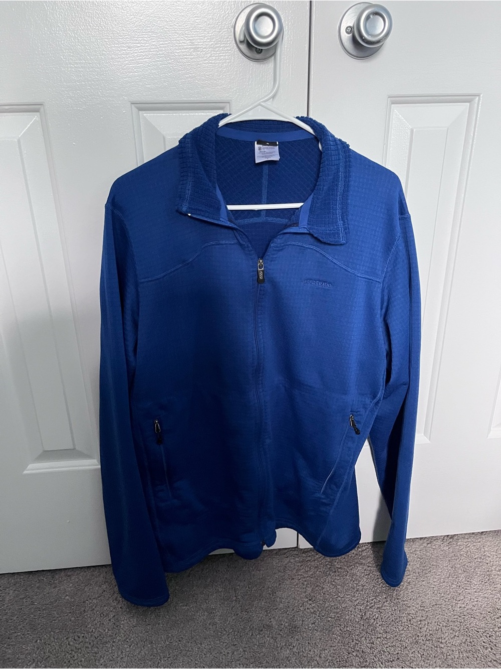 Blue Patagonia Men’s Large R1 Regulator/Polartec fleece full zip